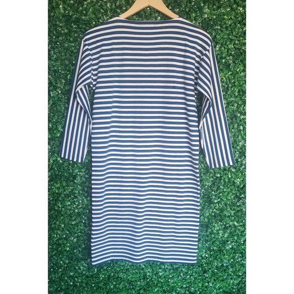 8. J.Crew Knit front-pocket shift dress in stripe - Picture 5 of 6